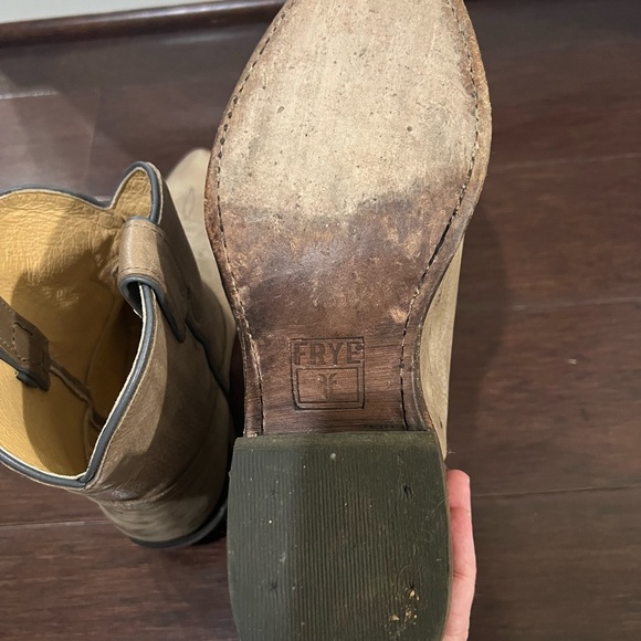 Frye Billy Short Western Booties - Picture 3 of 4